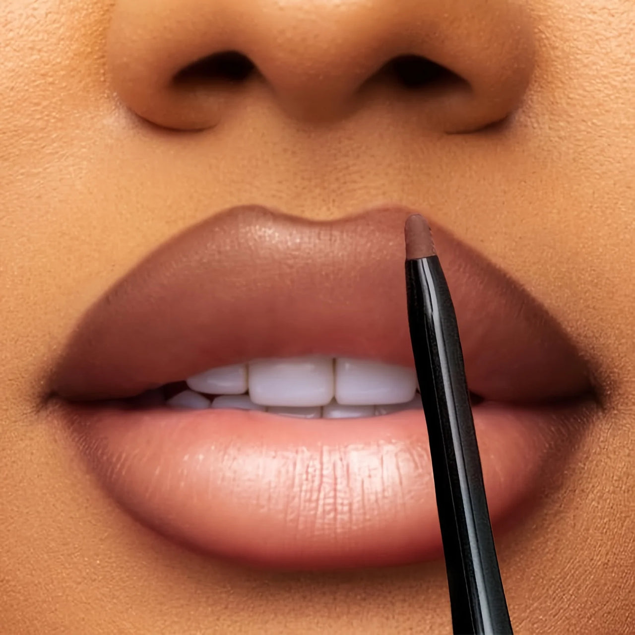 Nude Brown Lip Liner