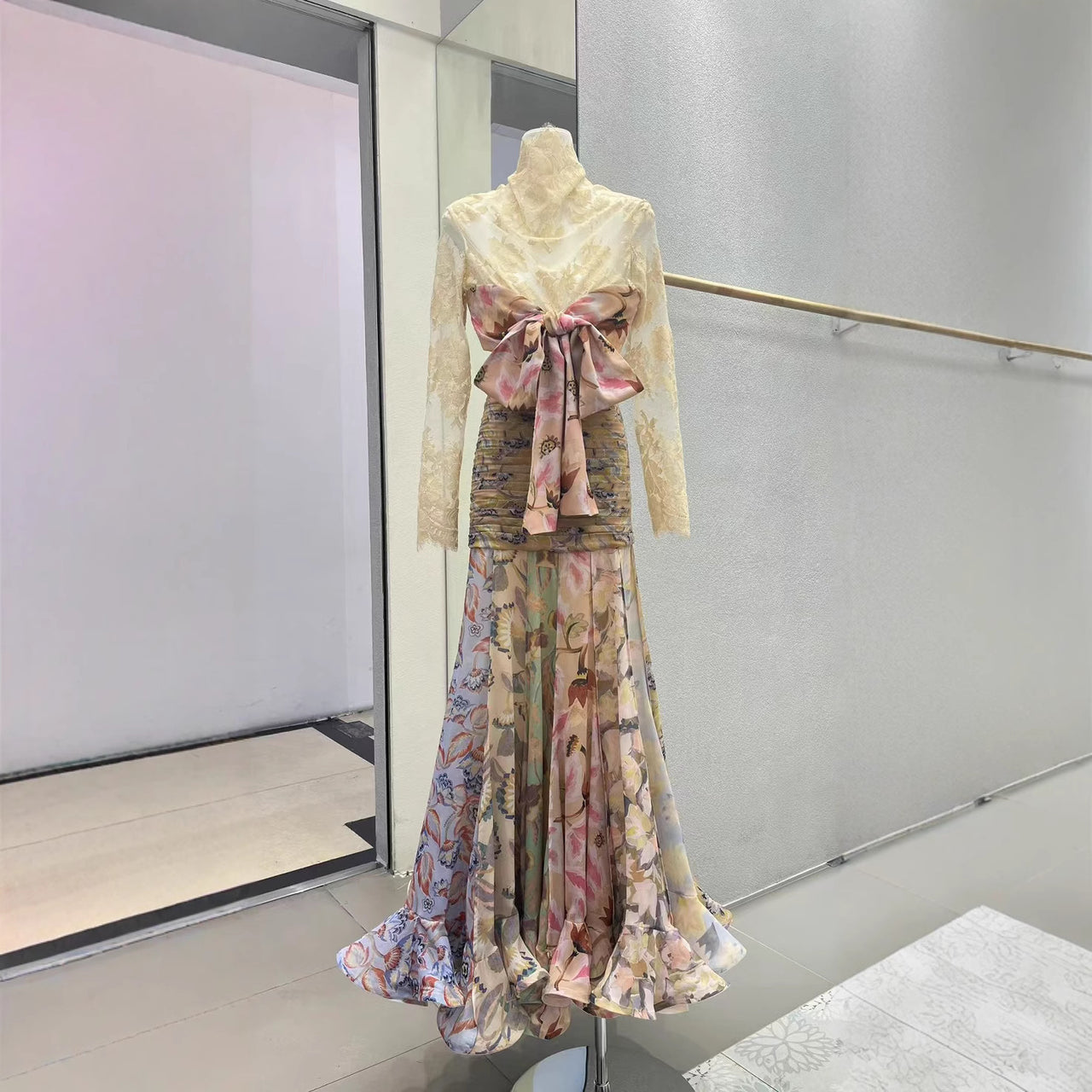 Silk Ribbon Ruffled Skirt Lace Long