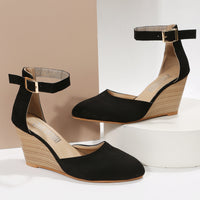 Women's Pointed Toe Buckle Strap Sandals