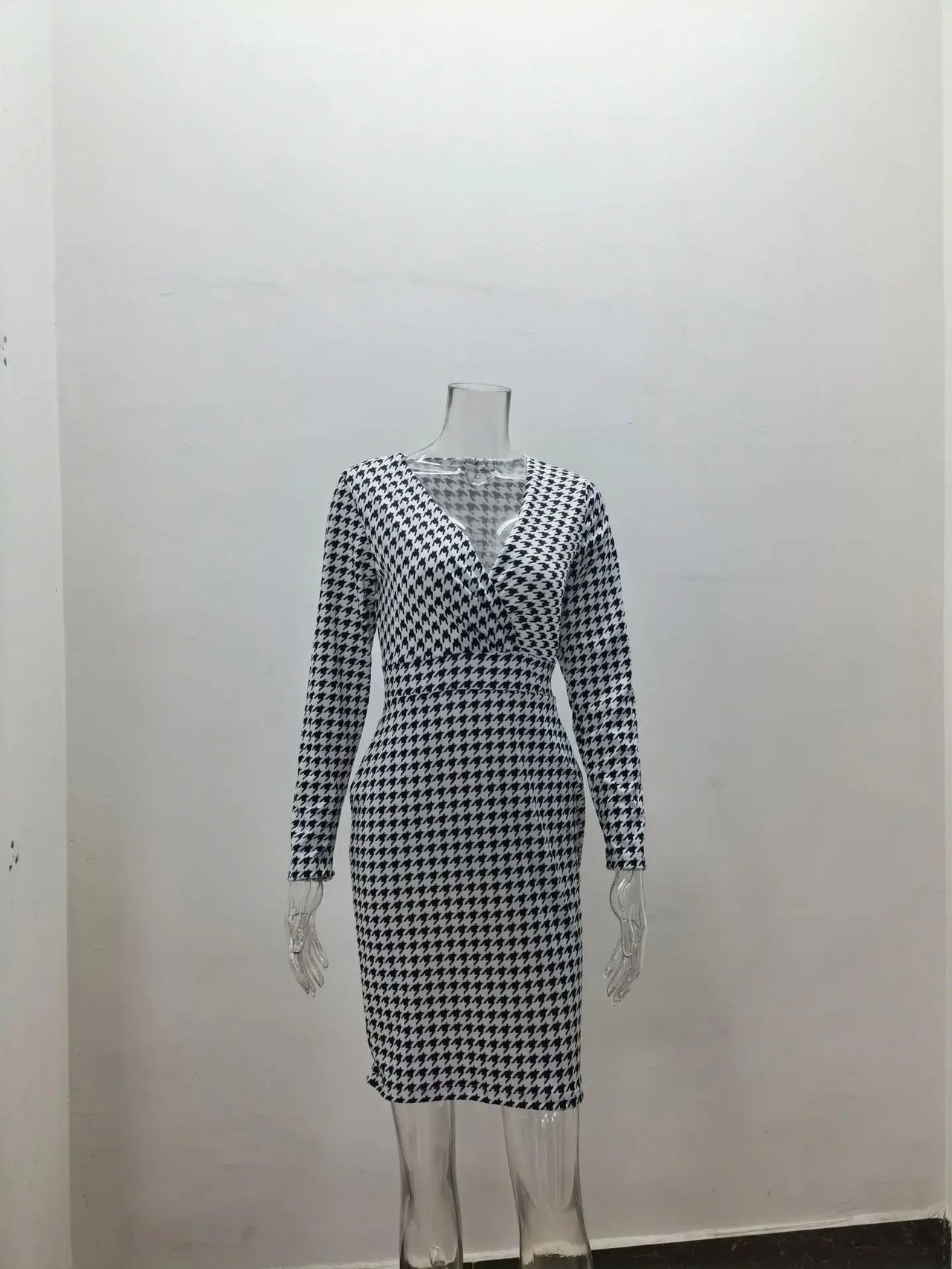 New Autumn/Winter Sexy Long Sleeve V-Neck Wrapped Hip Print Dress for Women